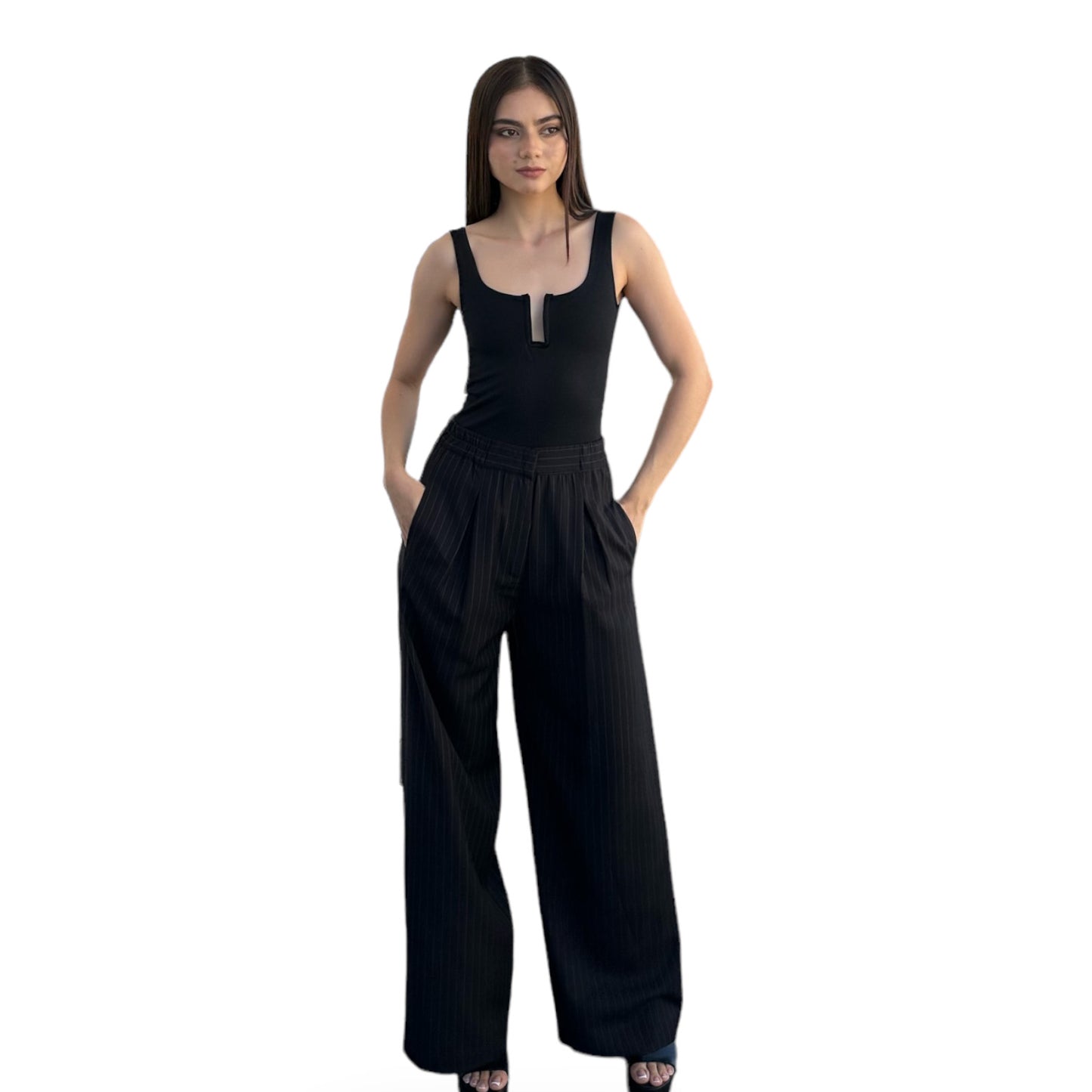 PANTALON SASTRE COLOR NEGRO CON LINEAS BLANCAS